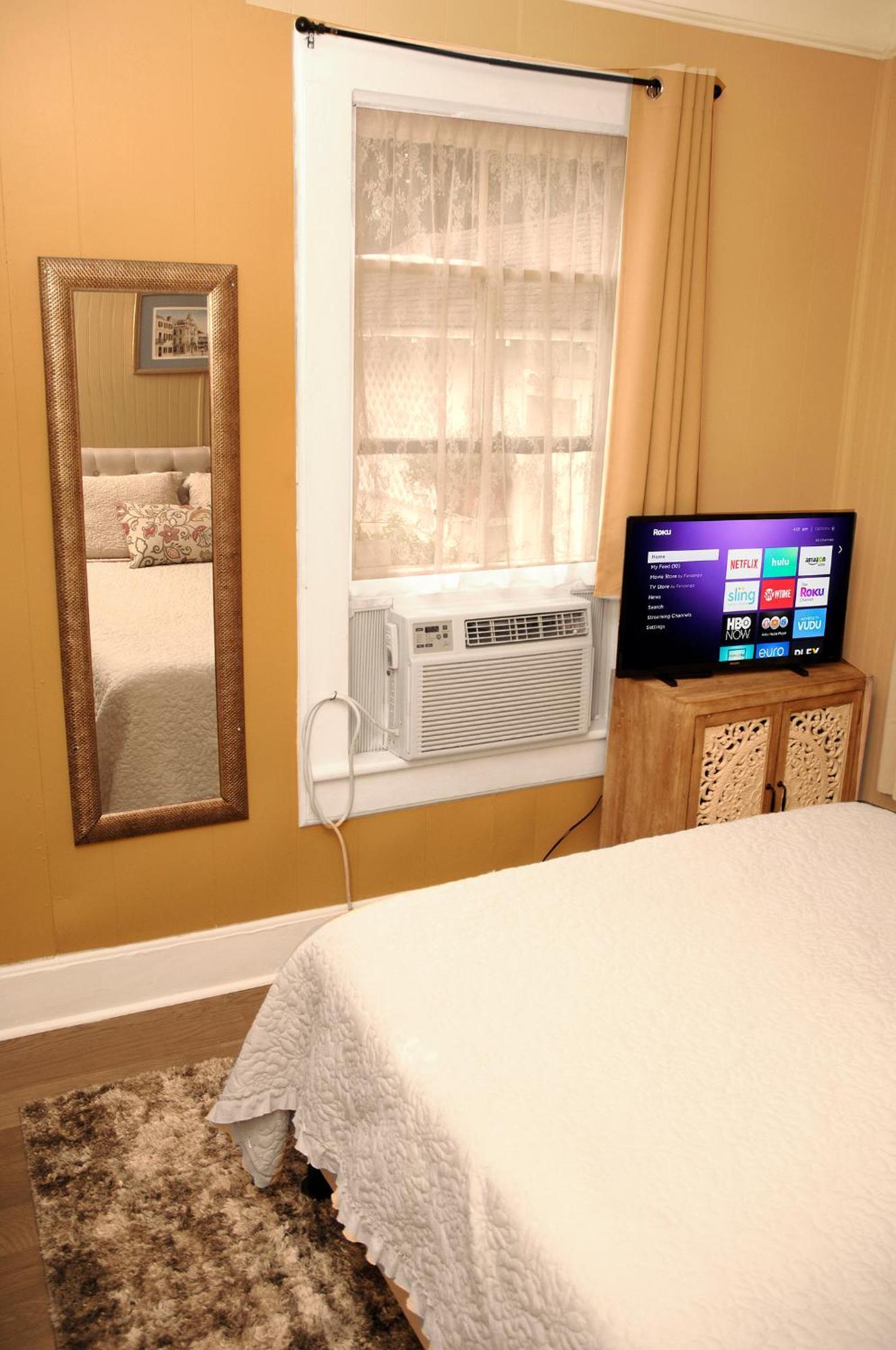 Quaint Historic Downtown Apartment Saint Augustine Eksteriør billede